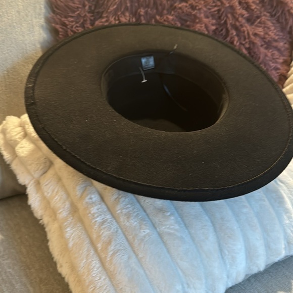 Blk hat - Picture 5 of 6